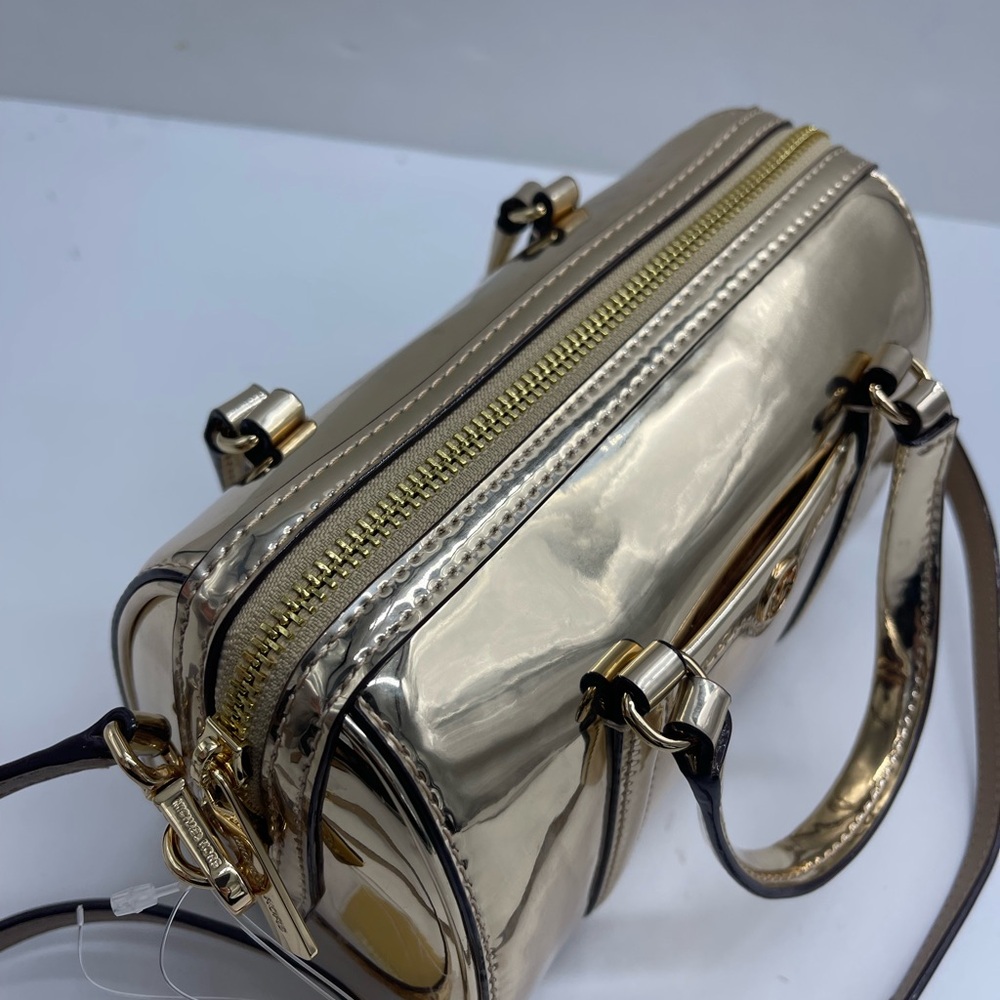 MICHAEL KORS Jet Set Sm Metallic Convertible Crossbody Duffle XBODY
Pale Gold - Picture 14 of 16
